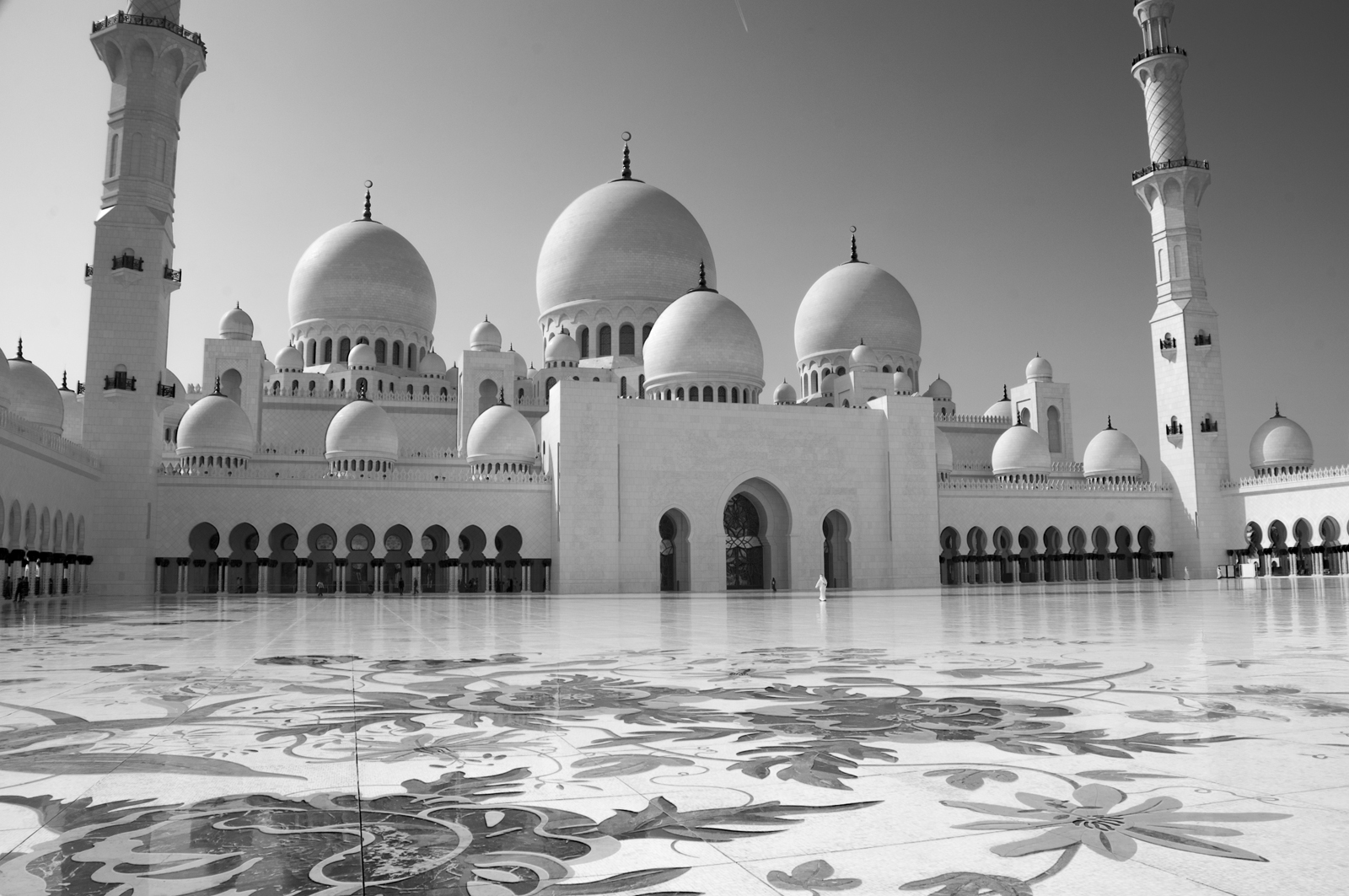 Sheikh Zayed Grand Mosque in Abu Dhabi, UAE
